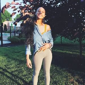 Meet your Posher, Kayla